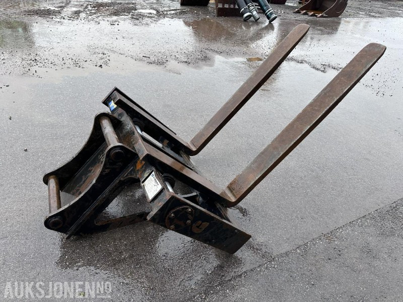 Götene Pallegaffel S60, 4t, 1200x1200 - Baugeräte: das Bild 5 Götene Pallegaffel S60, 4t, 1200x1200 - Baugeräte: das Bild 5