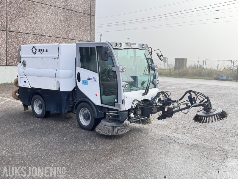 2017 Bucher CityCat 2020XL Feiemaskin / Euro 6 - Industriemaschine: das Bild 3 2017 Bucher CityCat 2020XL Feiemaskin / Euro 6 - Industriemaschine: das Bild 3