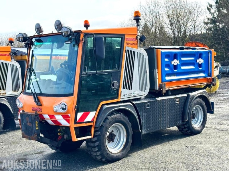2018 Hansa APZ1003L Redskapsbærer med Bucher Husky 1500 W FS strøer - Kommunal-/ Sonderfahrzeug: das Bild 1 2018 Hansa APZ1003L Redskapsbærer med Bucher Husky 1500 W FS strøer - Kommunal-/ Sonderfahrzeug: das Bild 1