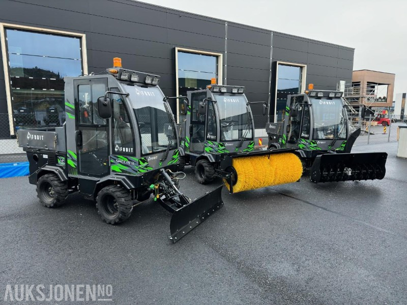 REDSKAPSBÆRER FT-130 FOR SOMMER-VINTERBRUK 2025 modell - Demomaskin - Kommunal-/ Sonderfahrzeug: das Bild 3 REDSKAPSBÆRER FT-130 FOR SOMMER-VINTERBRUK 2025 modell - Demomaskin - Kommunal-/ Sonderfahrzeug: das Bild 3