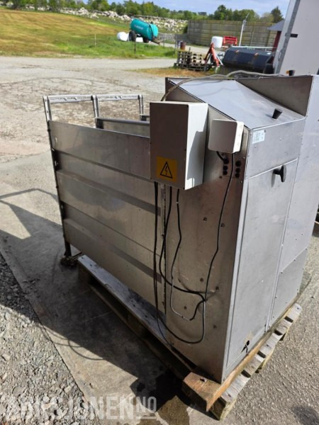 2006 Delaval CF150 Kalvefôringsautomat - En side for melk og en side for kraftfor. - Landmaschine: das Bild 2 2006 Delaval CF150 Kalvefôringsautomat - En side for melk og en side for kraftfor. - Landmaschine: das Bild 2