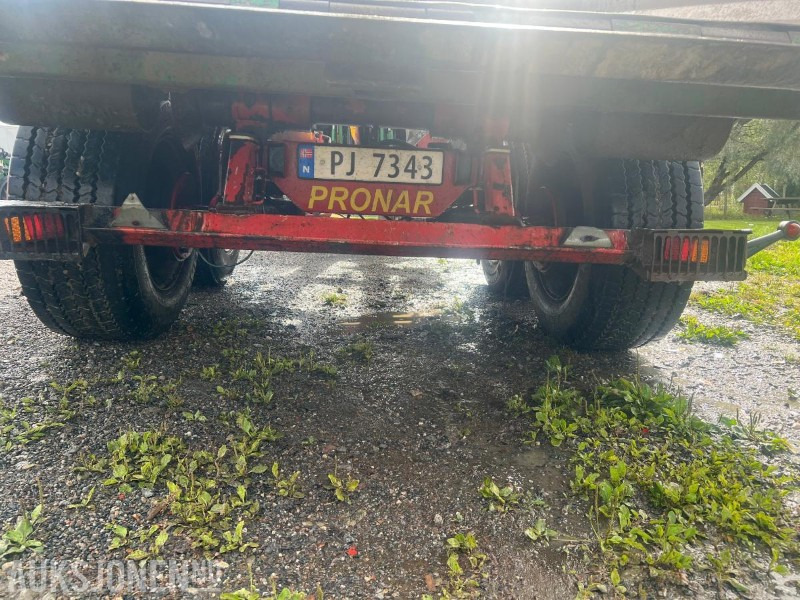 2011 Pronar T185 Krokhenger med hydraulisk dumperfeste - Landmaschine: das Bild 2 2011 Pronar T185 Krokhenger med hydraulisk dumperfeste - Landmaschine: das Bild 2