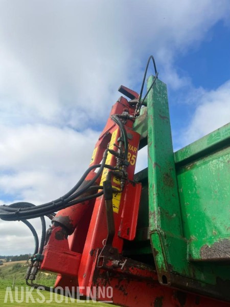 2011 Pronar T185 Krokhenger med hydraulisk dumperfeste - Landmaschine: das Bild 5 2011 Pronar T185 Krokhenger med hydraulisk dumperfeste - Landmaschine: das Bild 5