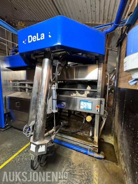 2013 DeLaval VMS melkerobot med 1 kraftfôrstasjon FSC40 - Høyre utgave - Steam - Innredning og grinder foran - Vakuumpumpe - Fortsatt i daglig drift - Landmaschine: das Bild 2 2013 DeLaval VMS melkerobot med 1 kraftfôrstasjon FSC40 - Høyre utgave - Steam - Innredning og grinder foran - Vakuumpumpe - Fortsatt i daglig drift - Landmaschine: das Bild 2