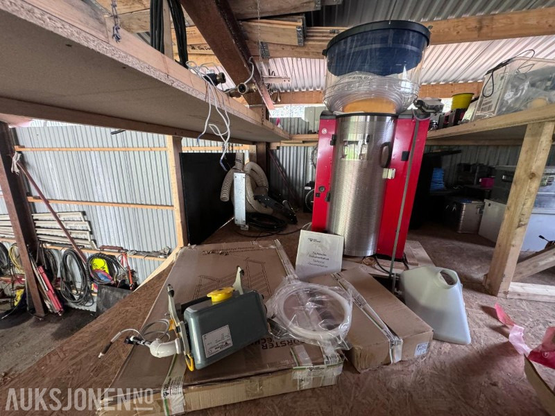 Landmaschine 2020 Förster Technik / Lely Calm Kalvedrikkeautomat med hygieneboks og 1 sugestasjon - UBRUKT - Compact smart 2.0 pulver - TAP5-CS-25: das Bild 1