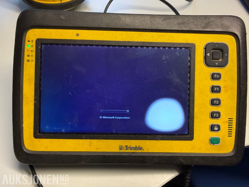 Trimble SPS985 GNSS Rover - Baugeräte: das Bild 3 Trimble SPS985 GNSS Rover - Baugeräte: das Bild 3