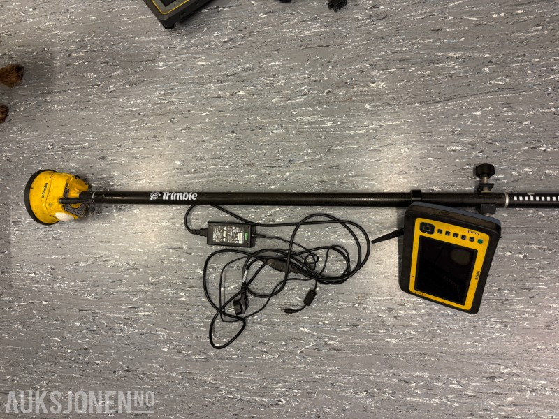 Trimble SPS985 GNSS Rover - Baugeräte: das Bild 1 Trimble SPS985 GNSS Rover - Baugeräte: das Bild 1