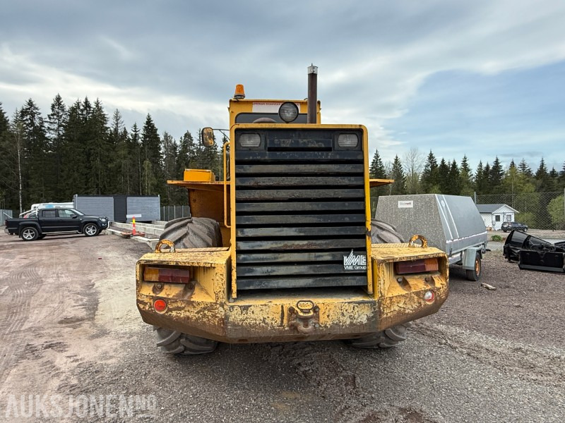 Volvo L120 Hjullaster - 4x4 - Gjerstad 2900L skuff - Nylig byttet dekk - Vekt montert - Radlader: das Bild 5 Volvo L120 Hjullaster - 4x4 - Gjerstad 2900L skuff - Nylig byttet dekk - Vekt montert - Radlader: das Bild 5