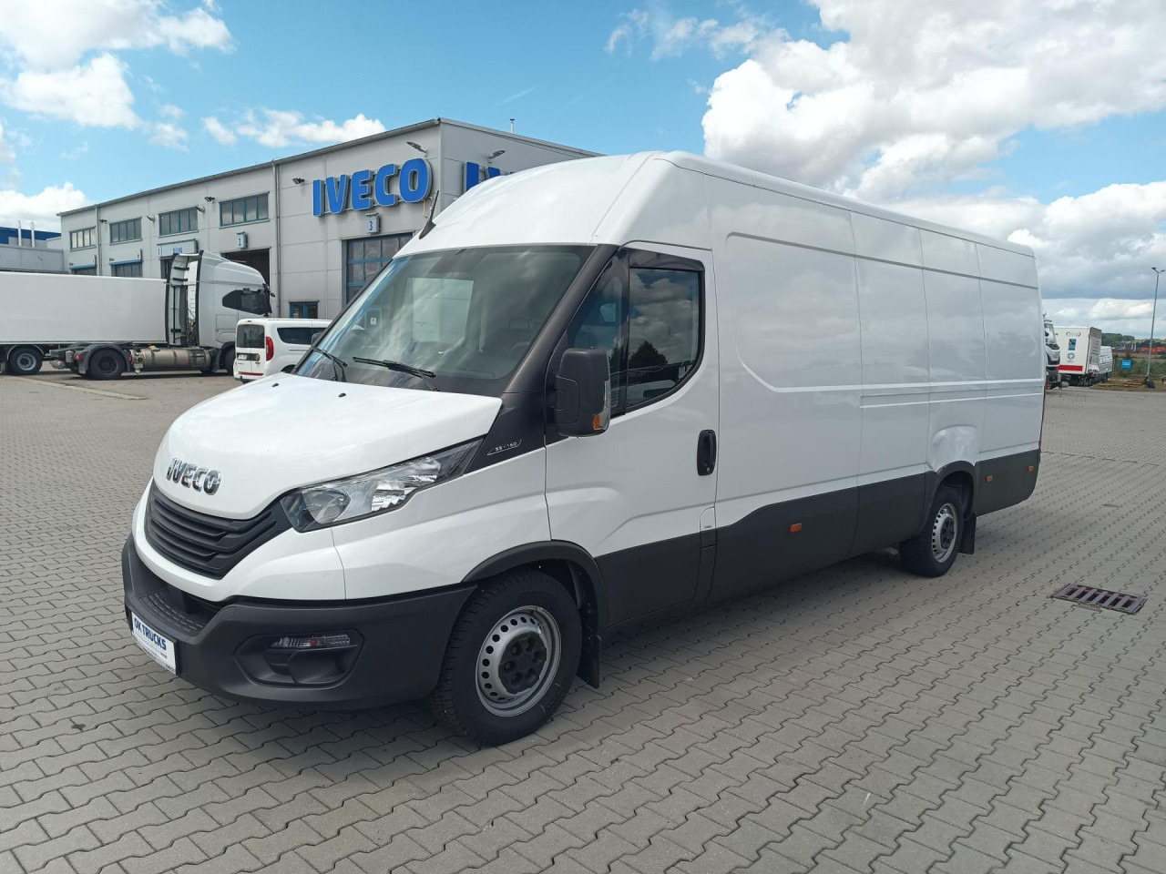 IVECO Daily 35S16V - Kastenwagen: das Bild 1 IVECO Daily 35S16V - Kastenwagen: das Bild 1