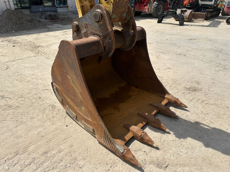 Kettenbagger Komatsu HB 215 LC-1: das Bild 20