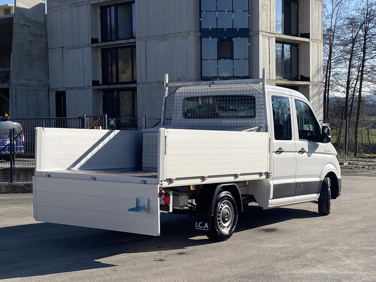 MAN TGE 3.180 DOKA 1+6 3640MM | OFFENE PRITSCHE + ALU KOFFER AUF DER PRITSCHE - Pritsche Transporter: das Bild 1 MAN TGE 3.180 DOKA 1+6 3640MM | OFFENE PRITSCHE + ALU KOFFER AUF DER PRITSCHE - Pritsche Transporter: das Bild 1