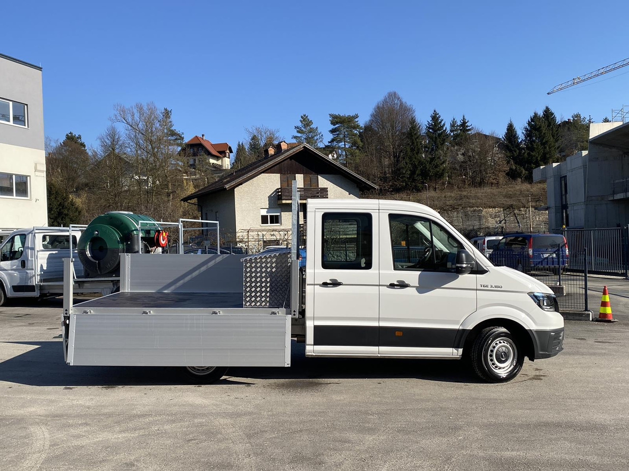 MAN TGE 3.180 DOKA 1+6 3640MM | OFFENE PRITSCHE + ALU KOFFER AUF DER PRITSCHE - Pritsche Transporter: das Bild 3 MAN TGE 3.180 DOKA 1+6 3640MM | OFFENE PRITSCHE + ALU KOFFER AUF DER PRITSCHE - Pritsche Transporter: das Bild 3