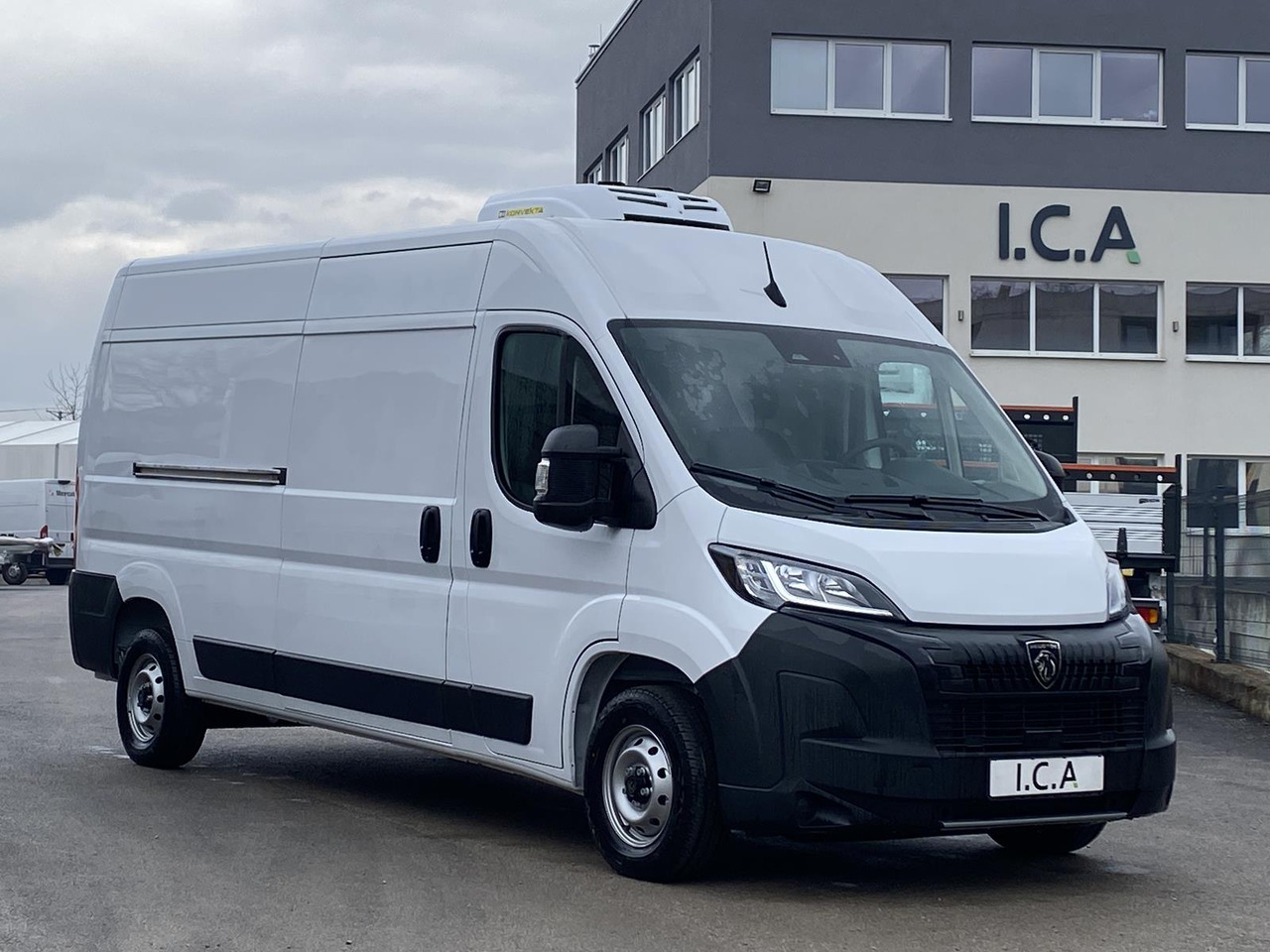 PEUGEOT BOXER L3H2 180PS CONFORT 335 / FRISCHDIENST BIS 0 + KONVEKTA FK2321 12-230V - Kühltransporter: das Bild 1 PEUGEOT BOXER L3H2 180PS CONFORT 335 / FRISCHDIENST BIS 0 + KONVEKTA FK2321 12-230V - Kühltransporter: das Bild 1