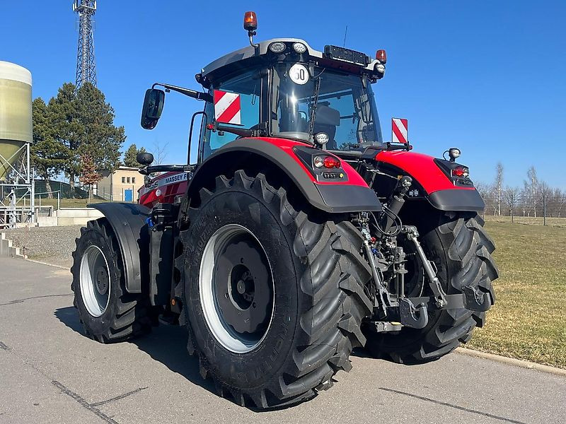 Traktor neu kaufen Massey Ferguson MF 8740 S "Exclusive Ausstattung": das Bild 7 Traktor neu kaufen Massey Ferguson MF 8740 S "Exclusive Ausstattung": das Bild 7