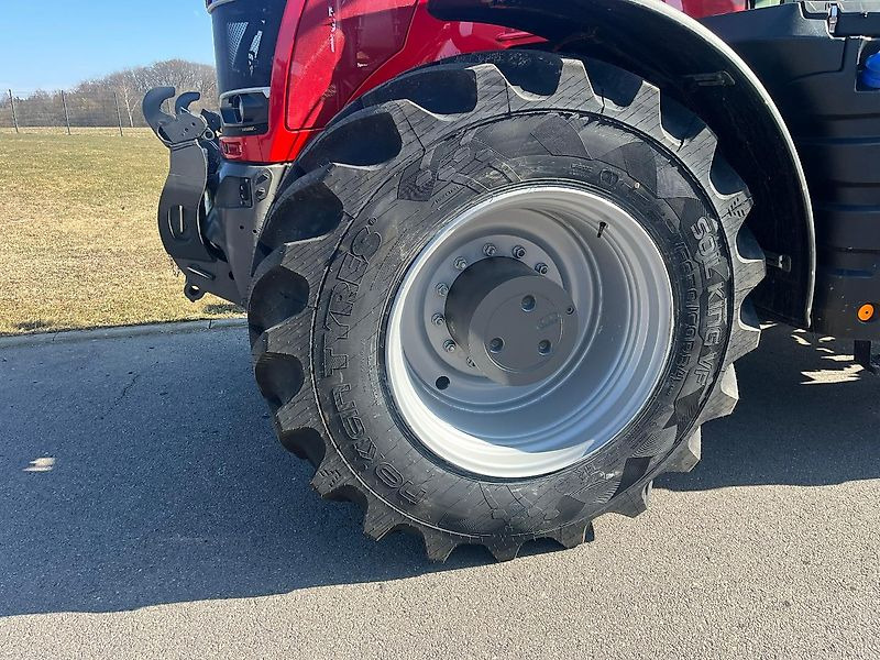 Traktor neu kaufen Massey Ferguson MF 8740 S "Exclusive Ausstattung": das Bild 9 Traktor neu kaufen Massey Ferguson MF 8740 S "Exclusive Ausstattung": das Bild 9