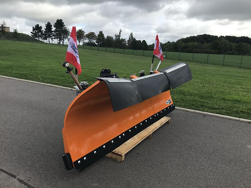 WinTec T_III-320 3P - Schneepflug: das Bild 5 WinTec T_III-320 3P - Schneepflug: das Bild 5