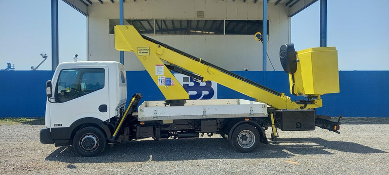 Nissan CABSTAR NT400 MOVEX TLR18 - LKW, Autokran: das Bild 1 Nissan CABSTAR NT400 MOVEX TLR18 - LKW, Autokran: das Bild 1