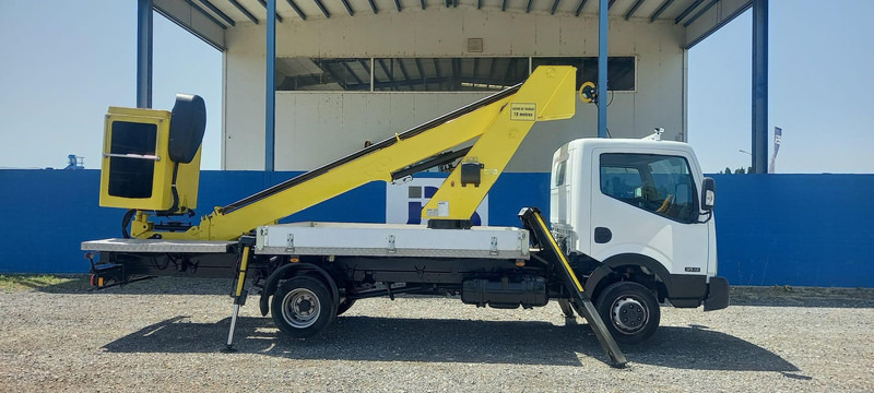 Nissan CABSTAR NT400 MOVEX TLR18 - LKW, Autokran: das Bild 2 Nissan CABSTAR NT400 MOVEX TLR18 - LKW, Autokran: das Bild 2