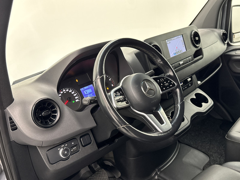 Mercedes-Benz Sprinter 519 3.0 CDI L3H2 V6 Led koplampen 360 camera systeem Trekhaak Navigatie Dubbel lucht - Kastenwagen: das Bild 4 Mercedes-Benz Sprinter 519 3.0 CDI L3H2 V6 Led koplampen 360 camera systeem Trekhaak Navigatie Dubbel lucht - Kastenwagen: das Bild 4