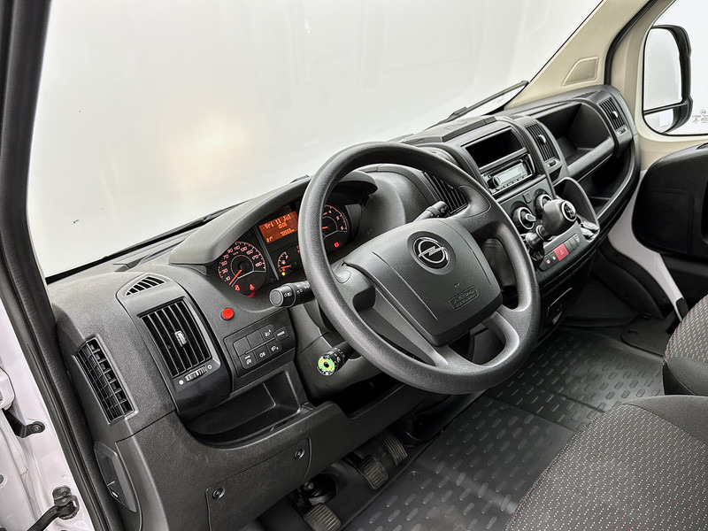 Opel Movano 2.2D 140pk Bakwagen met Laadklep Achteruitrijcamera Cruise Control Meubelbak - Koffer Transporter: das Bild 4 Opel Movano 2.2D 140pk Bakwagen met Laadklep Achteruitrijcamera Cruise Control Meubelbak - Koffer Transporter: das Bild 4