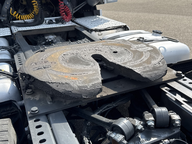 Sattelzugmaschine Mercedes-Benz ACTROS 1848 LS GIGASPACE Lowliner: das Bild 16