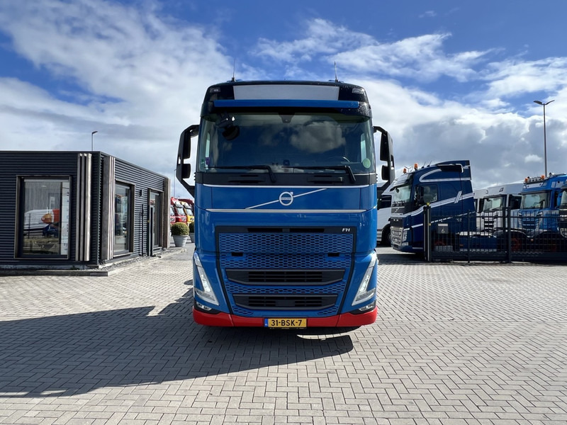 Volvo FH 460 4x2 trekker Globetrotter / 2x Fuel Tank - Sattelzugmaschine: das Bild 2 Volvo FH 460 4x2 trekker Globetrotter / 2x Fuel Tank - Sattelzugmaschine: das Bild 2