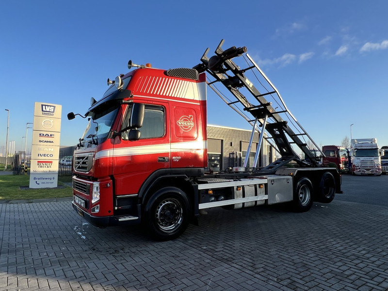 Seil Abrollkipper Volvo FM500 6x2 Containersysteem Globetrotter XL: das Bild 1