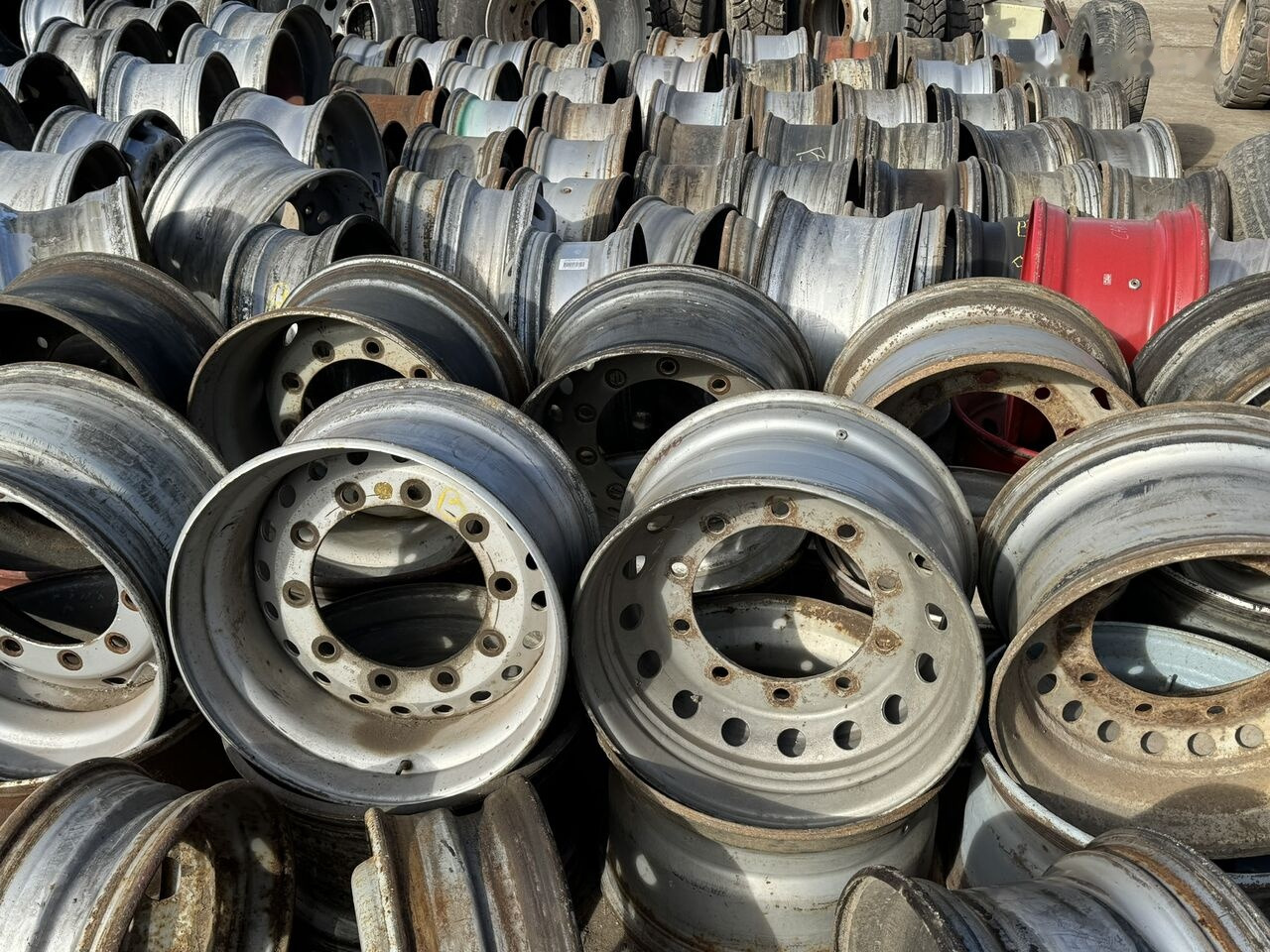 Felge für LKW Alcoa Jante fier / aluminiu pentru autotractoare sau semiremorci 22,5: das Bild 11 Felge für LKW Alcoa Jante fier / aluminiu pentru autotractoare sau semiremorci 22,5: das Bild 11