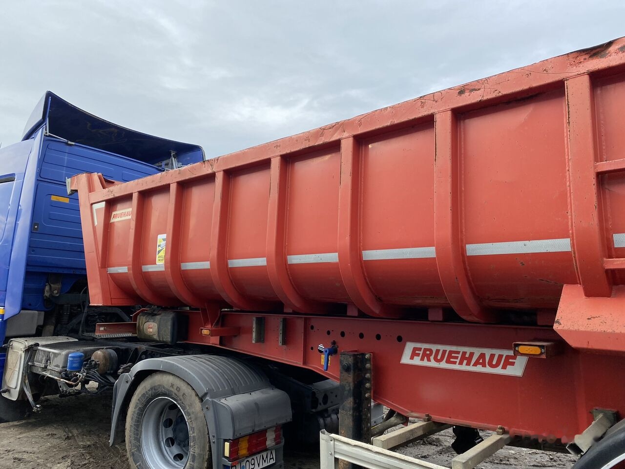 Fruehauf Semiremorca basculabila Aluminiu Agregate PV 6.28 T /// 2 PIECE - Kipper Auflieger: das Bild 5 Fruehauf Semiremorca basculabila Aluminiu Agregate PV 6.28 T /// 2 PIECE - Kipper Auflieger: das Bild 5