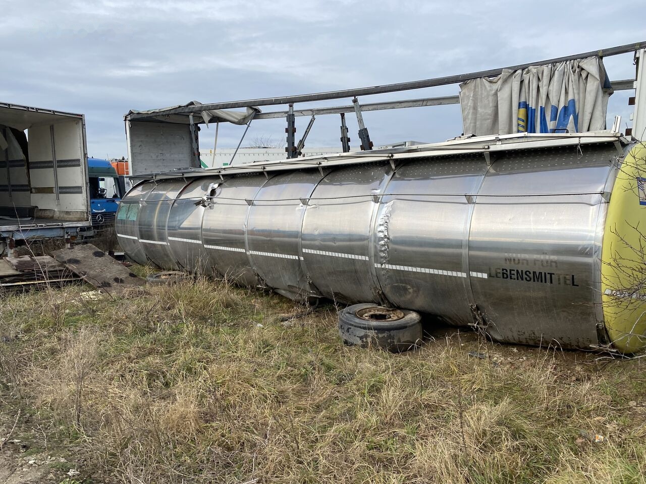 Magyar REZERVOR CISTERNA INOX ALIMENTAR in stare buna - Tankcontainer: das Bild 1 Magyar REZERVOR CISTERNA INOX ALIMENTAR in stare buna - Tankcontainer: das Bild 1
