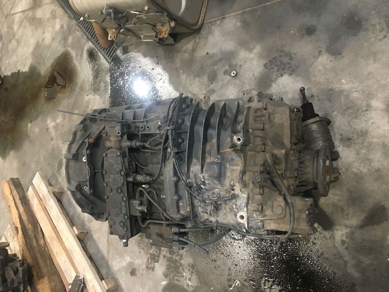 ZF Ecosplit 4 16S2220 TD 1356001031 - Getriebe für LKW: das Bild 5 ZF Ecosplit 4 16S2220 TD 1356001031 - Getriebe für LKW: das Bild 5