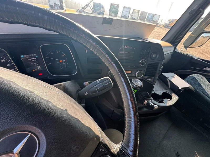 Sattelzugmaschine Mercedes-Benz Actros 1843 Euro 6.: das Bild 15