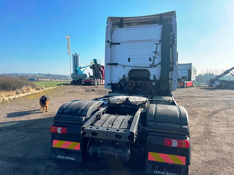 Sattelzugmaschine Mercedes-Benz Actros 1843 Euro 6.: das Bild 8