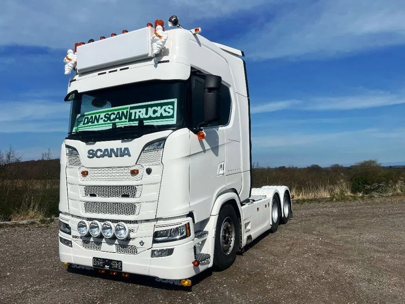 Scania 590S V8 NGS Like new . Air / Air suspension. hydr. system. - Sattelzugmaschine: das Bild 4 Scania 590S V8 NGS Like new . Air / Air suspension. hydr. system. - Sattelzugmaschine: das Bild 4