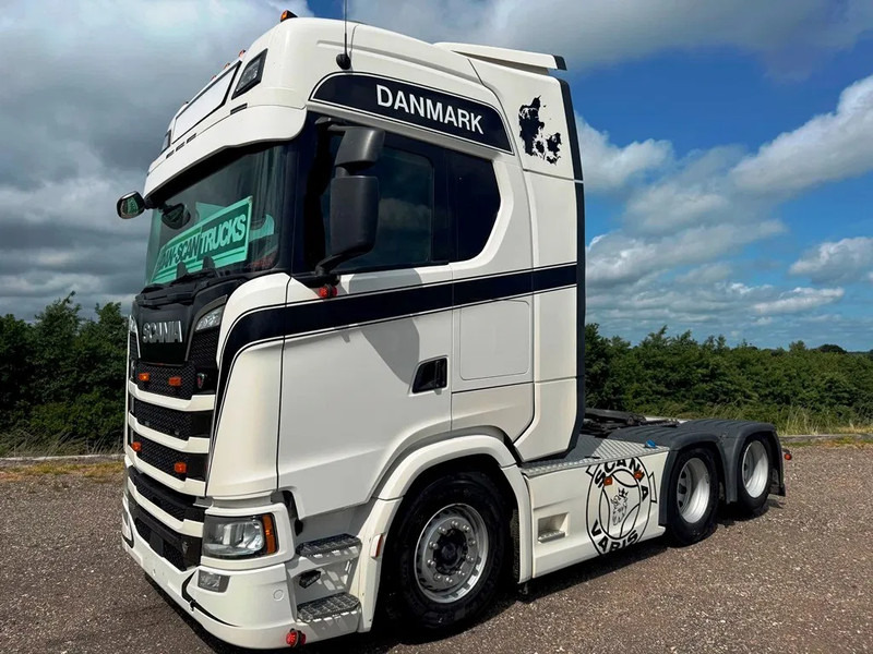 Scania S580 V8 NGS weelbase 2950mm. Air / Air suspension. Hydr. system. Air Cooler. Retarder - Sattelzugmaschine: das Bild 2 Scania S580 V8 NGS weelbase 2950mm. Air / Air suspension. Hydr. system. Air Cooler. Retarder - Sattelzugmaschine: das Bild 2