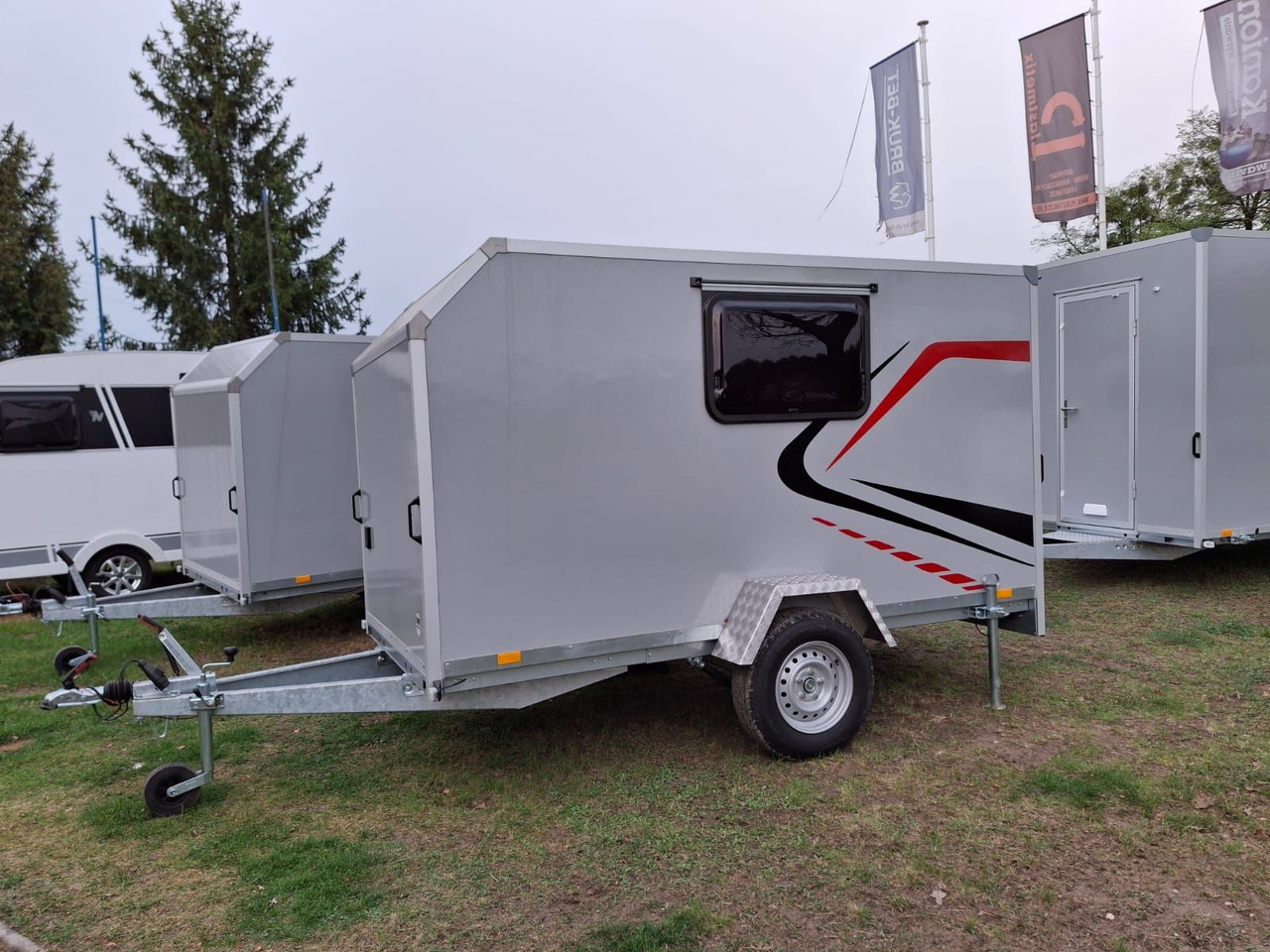 MiniCamp mini przyczepa kempingowa wyprawowa Everest Niewiadów - Wohnwagen: das Bild 1 MiniCamp mini przyczepa kempingowa wyprawowa Everest Niewiadów - Wohnwagen: das Bild 1