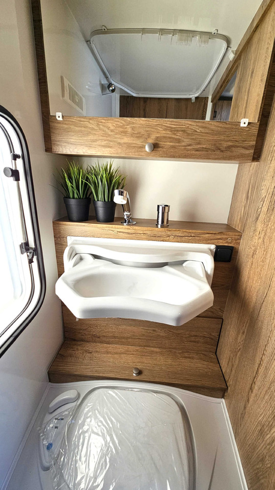 Nowy 2025 N-LAZUR Niewiadów dla 4os. - Wohnwagen: das Bild 5 Nowy 2025 N-LAZUR Niewiadów dla 4os. - Wohnwagen: das Bild 5