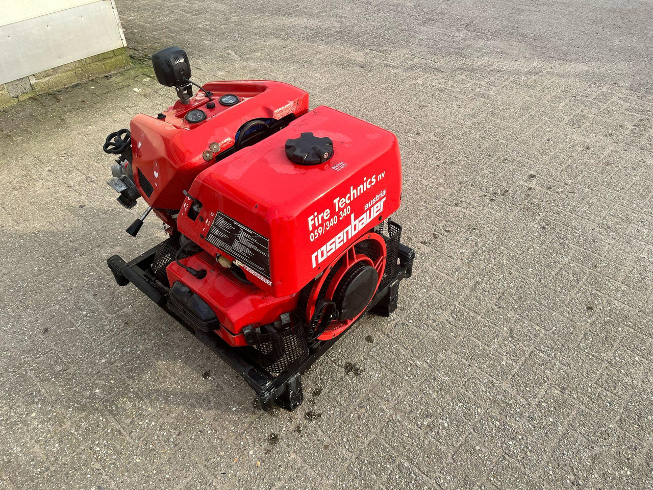 Rosenbauer FP 8/8 - Wasserpumpe: das Bild 4 Rosenbauer FP 8/8 - Wasserpumpe: das Bild 4
