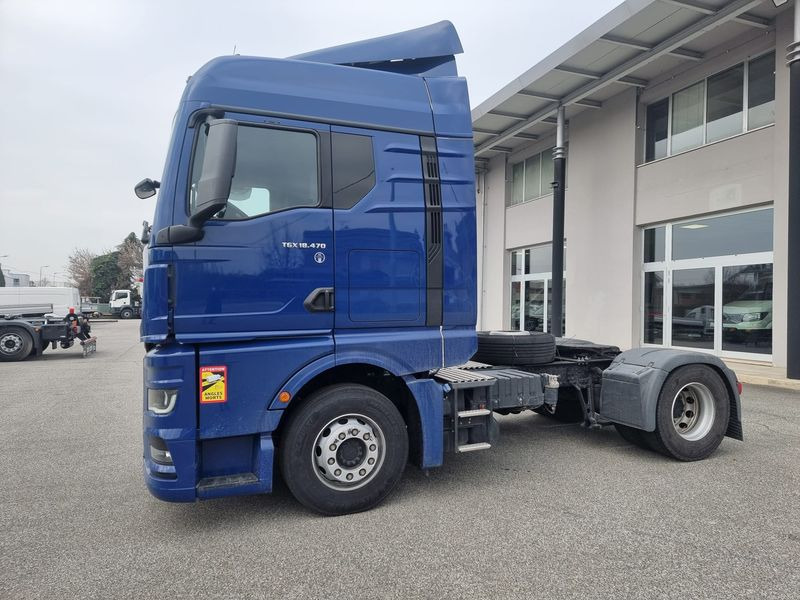 Trattore stradale MAN BLU MAN TGX 18.470 - Sattelzugmaschine: das Bild 2 Trattore stradale MAN BLU MAN TGX 18.470 - Sattelzugmaschine: das Bild 2