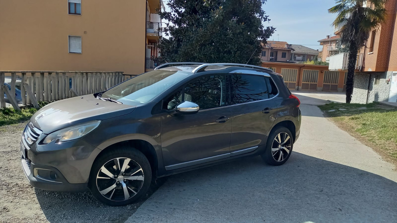 PEUGEOT 2008 - Limousine: das Bild 2 PEUGEOT 2008 - Limousine: das Bild 2