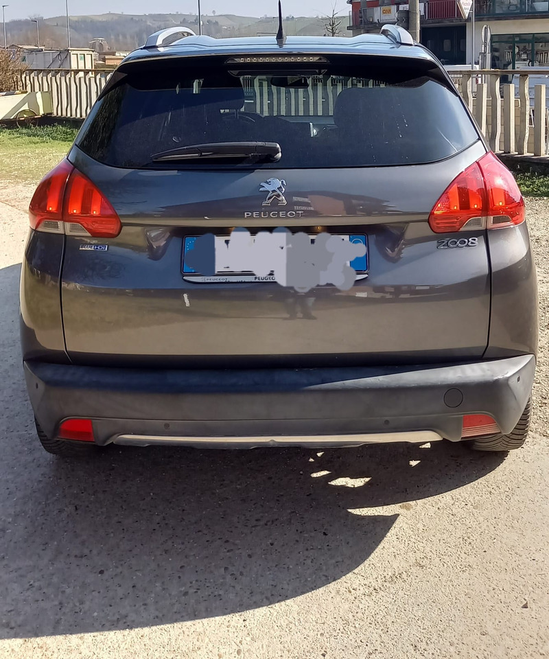 PEUGEOT 2008 - Limousine: das Bild 5 PEUGEOT 2008 - Limousine: das Bild 5