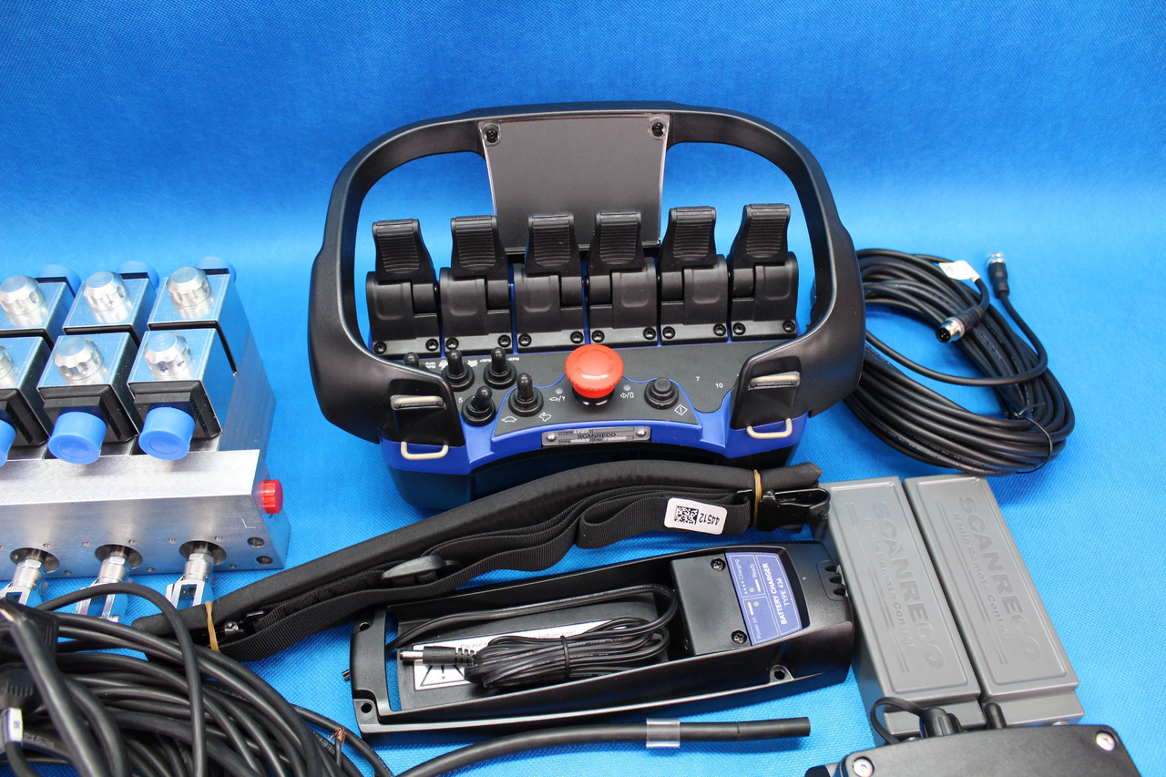 Scanreco RC400 G2B 6 Functions + Retrofit Kit for crane with valve without solenoids Fassi Hiab Palfinger 12/24V - Baumaschine: das Bild 3 Scanreco RC400 G2B 6 Functions + Retrofit Kit for crane with valve without solenoids Fassi Hiab Palfinger 12/24V - Baumaschine: das Bild 3