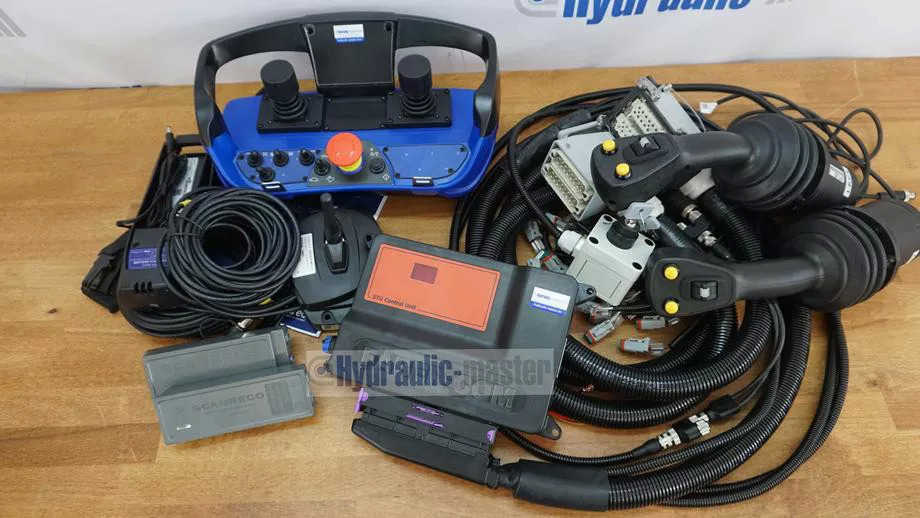 Forstmaschine CanBus 2 joysticks with radio control Scanreco G3 12 V Forest crane for Palms Farma BMF KTS: das Bild 10 Forstmaschine CanBus 2 joysticks with radio control Scanreco G3 12 V Forest crane for Palms Farma BMF KTS: das Bild 10