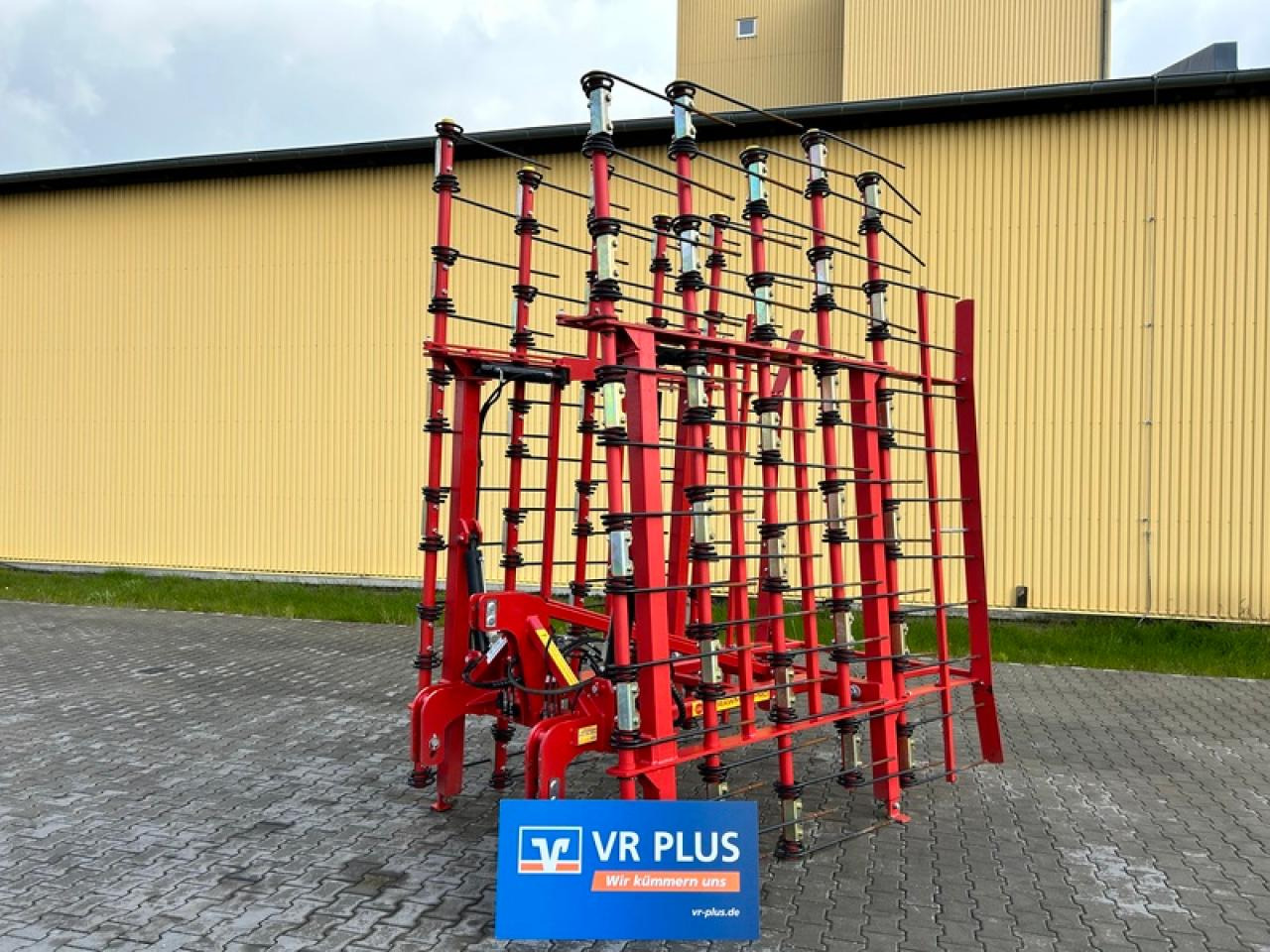 BRIX STROHSTRIEGEL STR720H - Technik für Bodenbearbeitung: das Bild 1 BRIX STROHSTRIEGEL STR720H - Technik für Bodenbearbeitung: das Bild 1