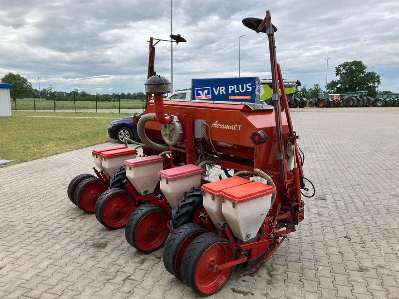Becker AEROMAT T - Einzelkornsämaschine: das Bild 3 Becker AEROMAT T - Einzelkornsämaschine: das Bild 3