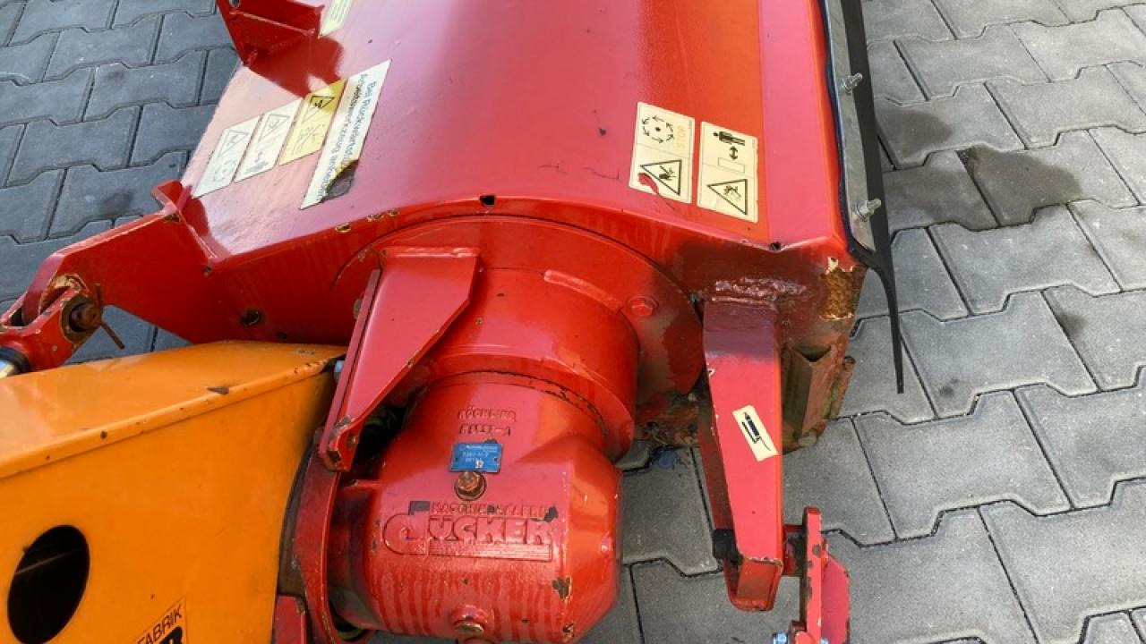 Dücker USM 13 - Schlegelmäher: das Bild 3 Dücker USM 13 - Schlegelmäher: das Bild 3