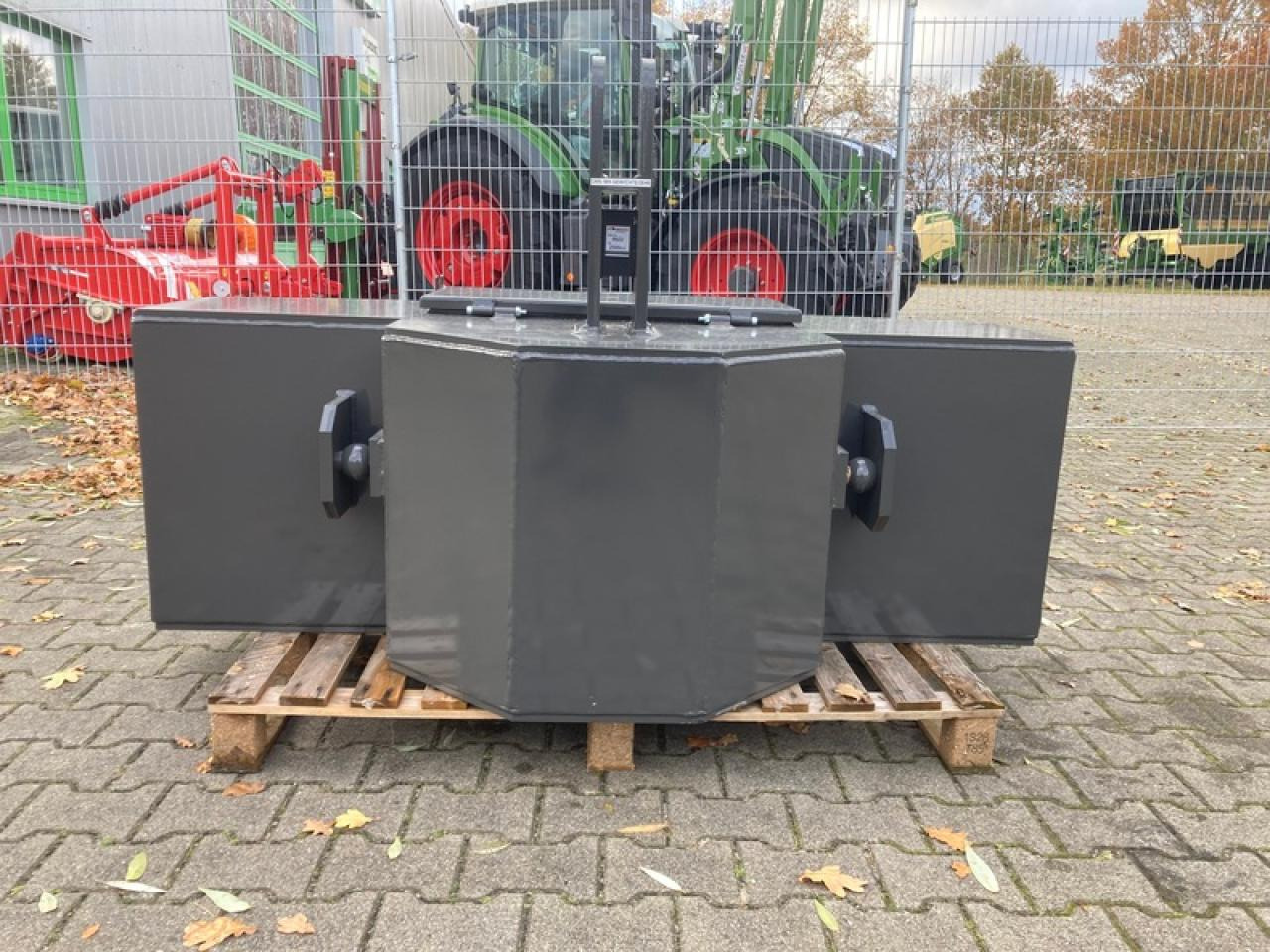 FRONTGEWICHT 2500 KG BUSCHMEIER - Gegengewicht: das Bild 1 FRONTGEWICHT 2500 KG BUSCHMEIER - Gegengewicht: das Bild 1