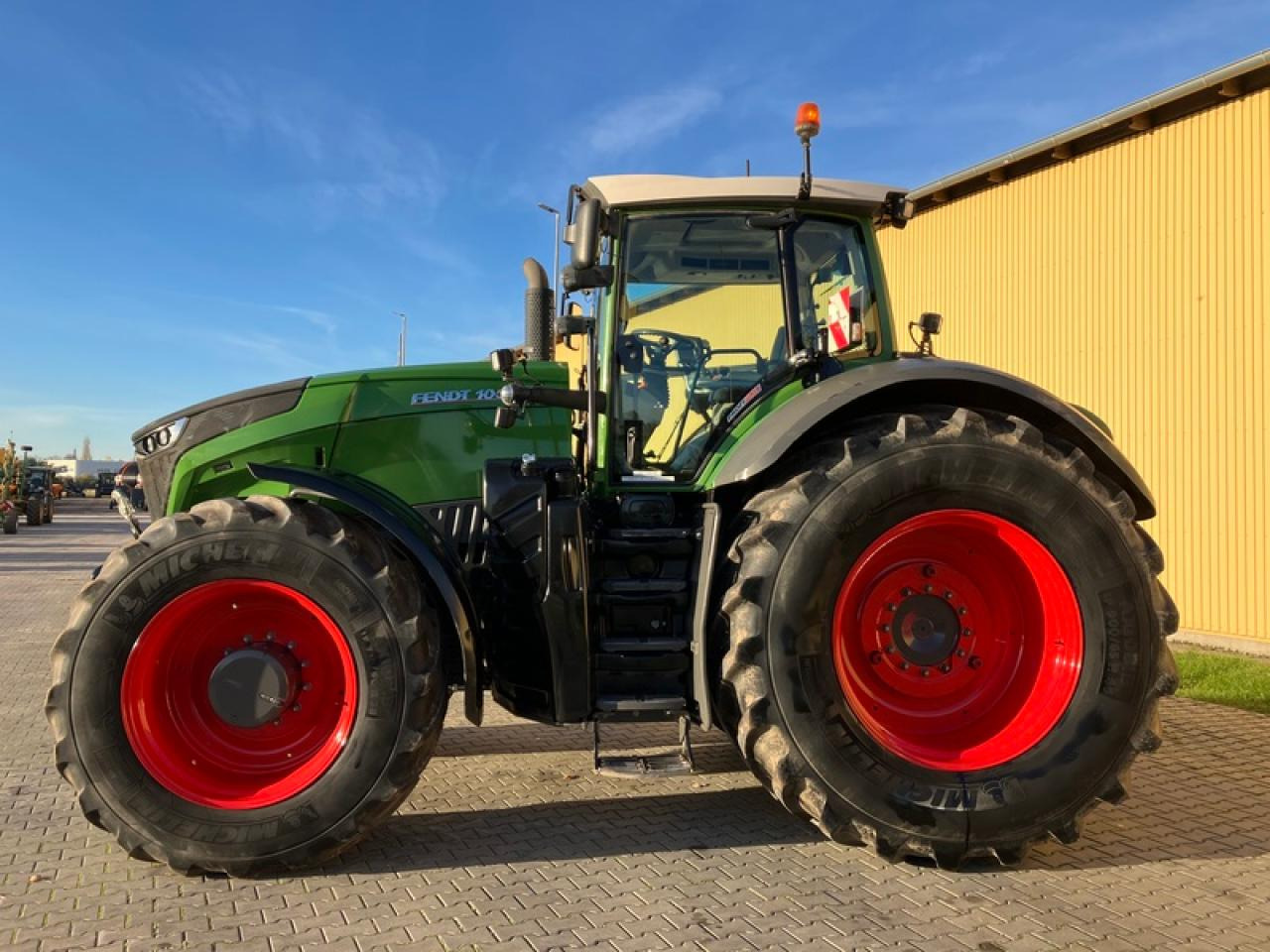 Fendt VARIO 1050 TRIEBSATZ BEI 5078H NEU - Traktor: das Bild 2 Fendt VARIO 1050 TRIEBSATZ BEI 5078H NEU - Traktor: das Bild 2