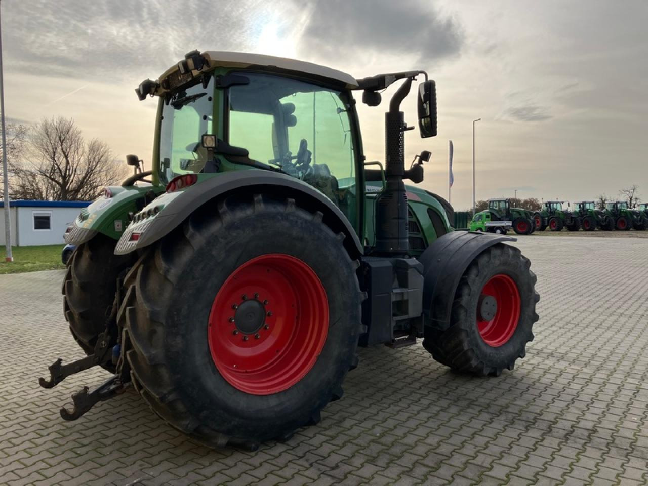 Fendt VARIO 718 S4 - Traktor: das Bild 3 Fendt VARIO 718 S4 - Traktor: das Bild 3