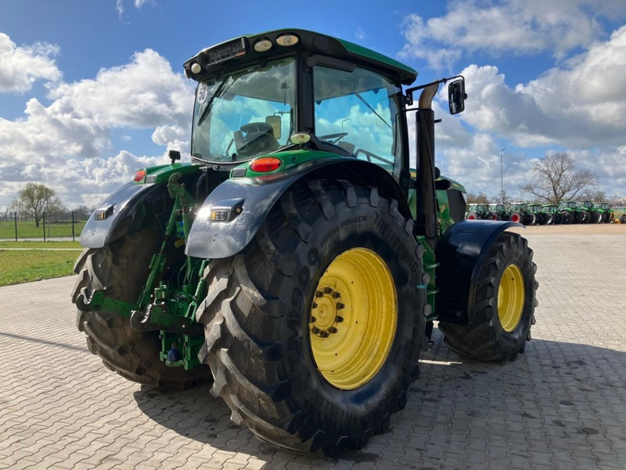 John Deere 6210R - Traktor: das Bild 5 John Deere 6210R - Traktor: das Bild 5